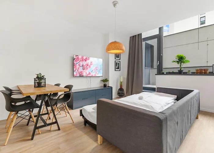 Lam Japanese Garden - Terrace - Ac * ブラチスラヴァ