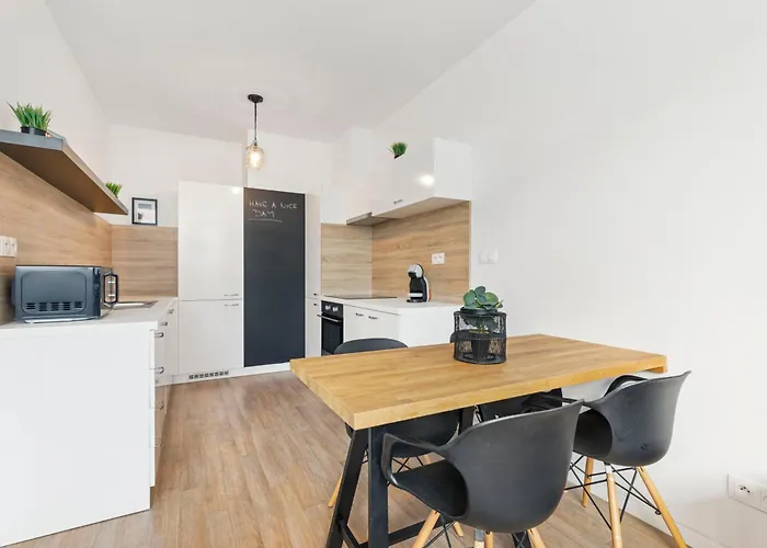 Lam Japanese Garden - Terrace - Ac Apartmán Bratislava